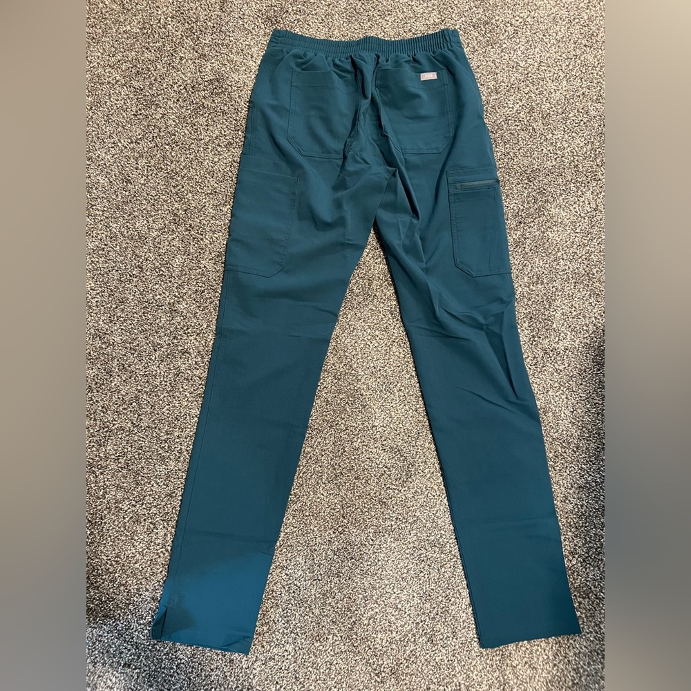 NWOT: Figs Yola Skinny Scrub Rare Color *Caribbean Blue*. XS/T - Picture 3 of 6